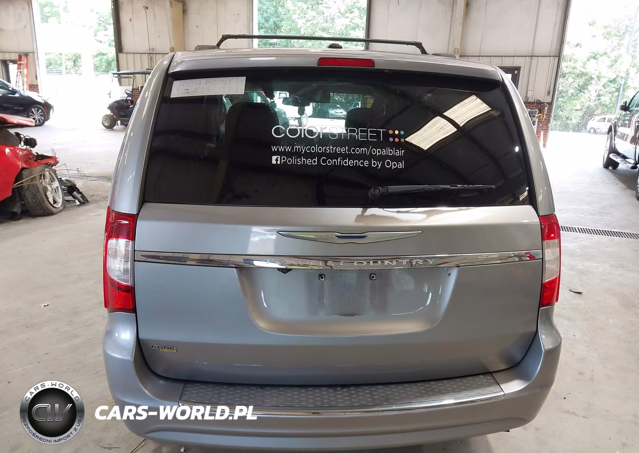 2016 Chrysler Town & Country Touring VIN:2C4RC1BG6GR288766 - 16