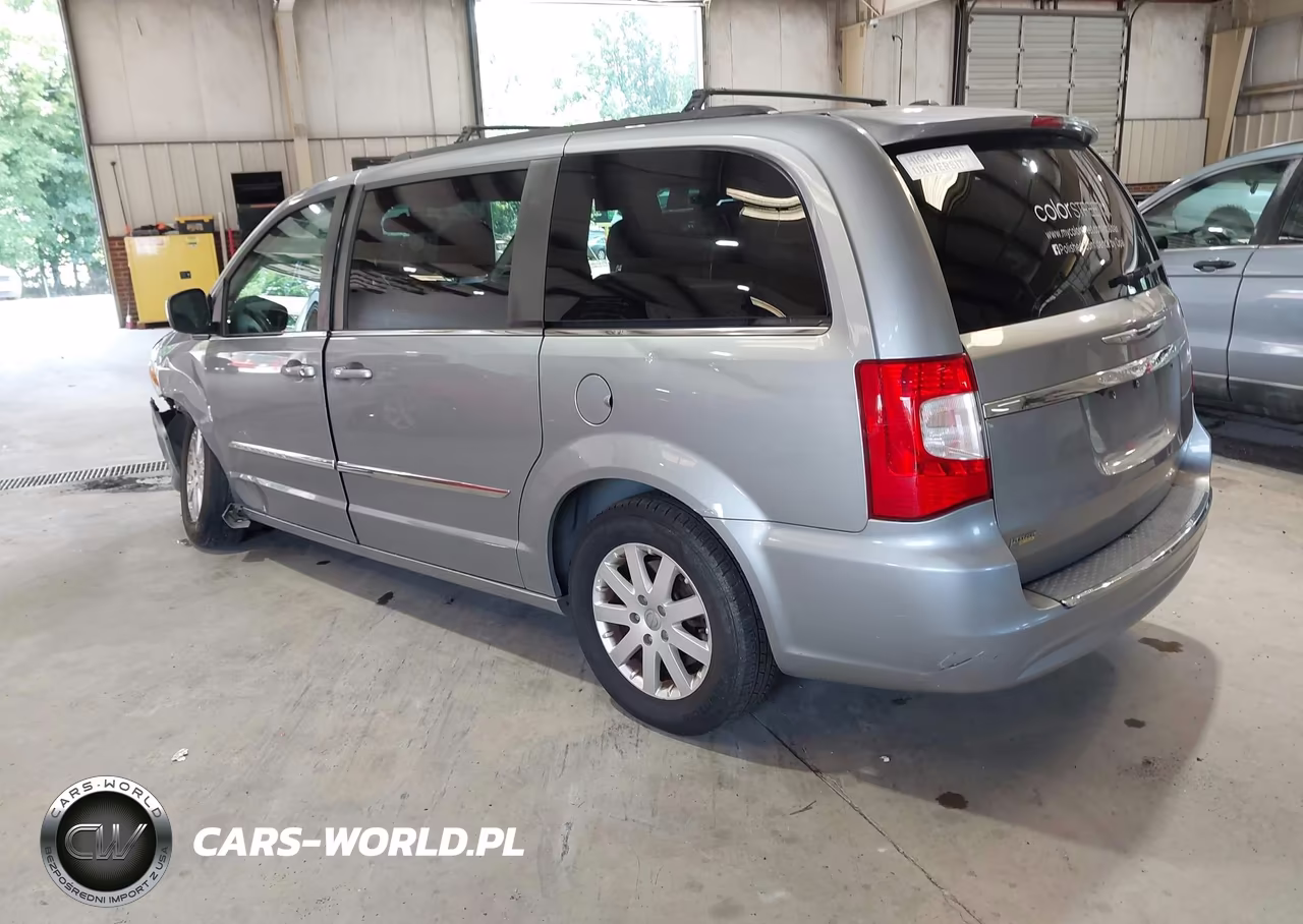 2016 Chrysler Town & Country Touring VIN:2C4RC1BG6GR288766 - 3