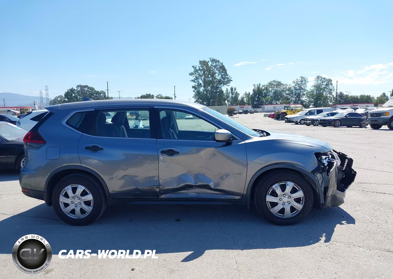 2018 Nissan Rogue S VIN:KNMAT2MT0JP602238 - 13