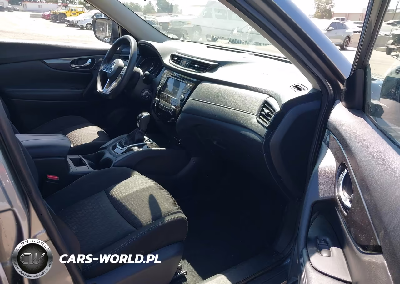 2018 Nissan Rogue S VIN:KNMAT2MT0JP602238 - 5