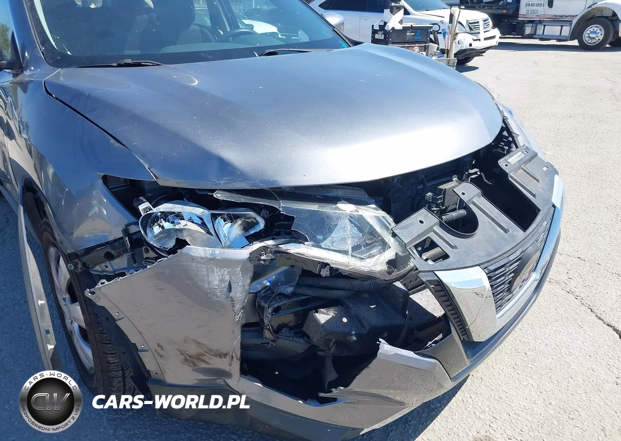 2018 Nissan Rogue S VIN:KNMAT2MT0JP602238 - 6