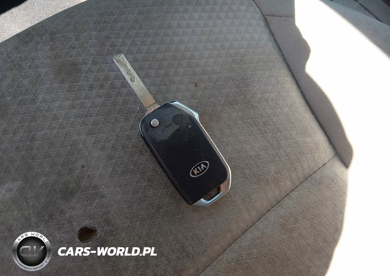 2020 Kia Soul Lx VIN:KNDJ23AU7L7124084 - 11