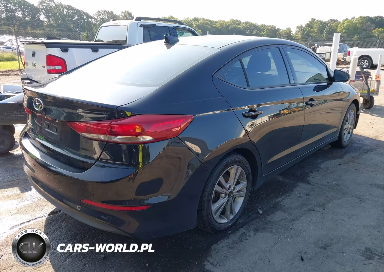 2018 Hyundai Elantra Value Edition VIN:5NPD84LF1JH368225 - 4