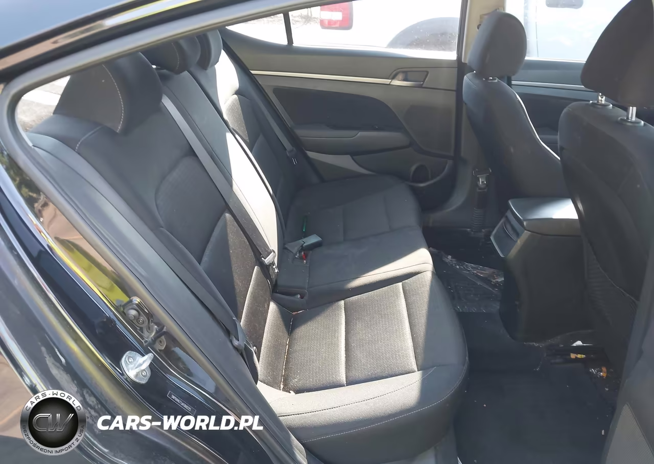 2018 Hyundai Elantra Value Edition VIN:5NPD84LF1JH368225 - 8
