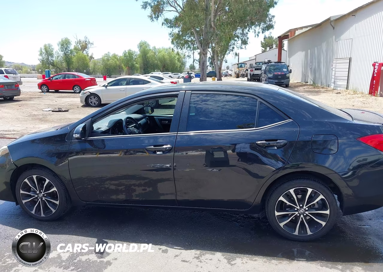 2018 Toyota Corolla Xse VIN:5YFBURHE3JP804642 - 14