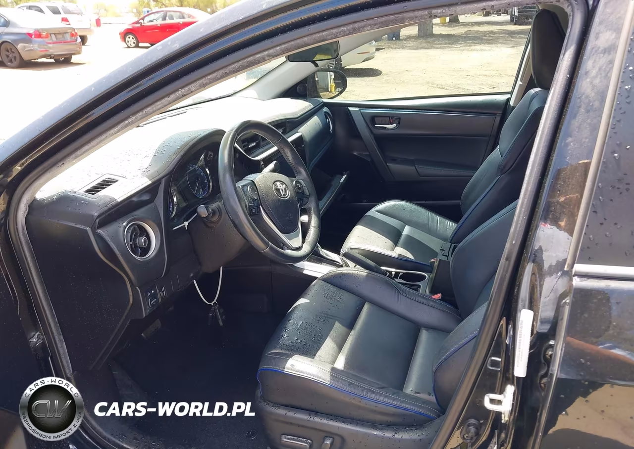 2018 Toyota Corolla Xse VIN:5YFBURHE3JP804642 - 5
