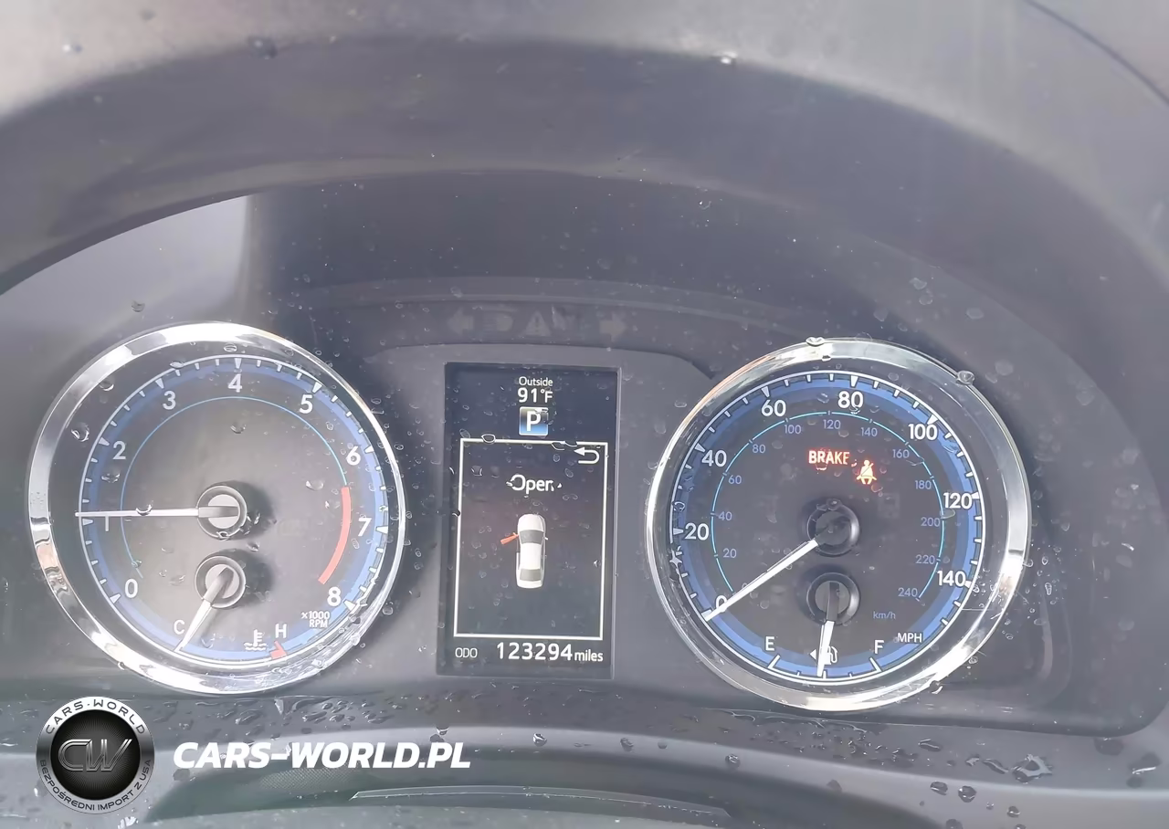 2018 Toyota Corolla Xse VIN:5YFBURHE3JP804642 - 7