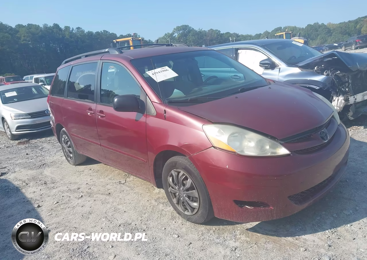 2009 Toyota Sienna Le – zdjęcie 1 z 15