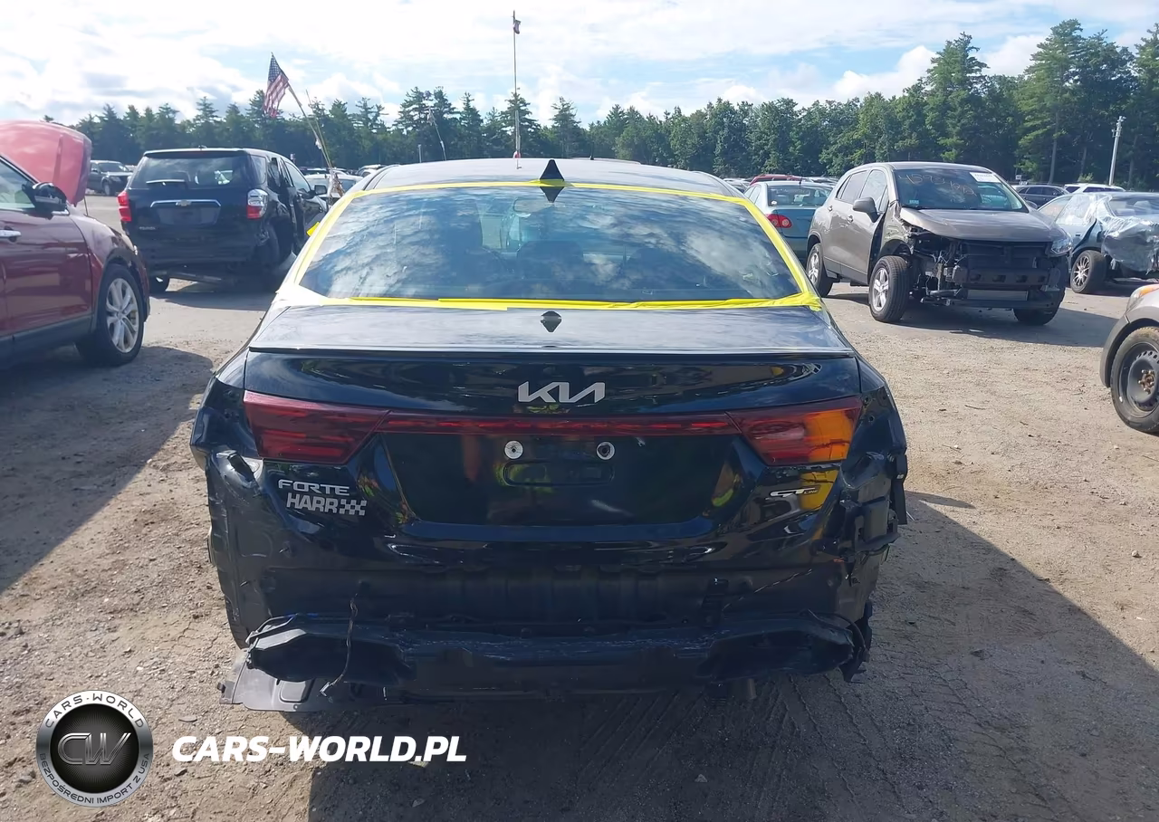 2023 Kia Forte Gt-Line VIN:3KPF54AD0PE584423 - 17