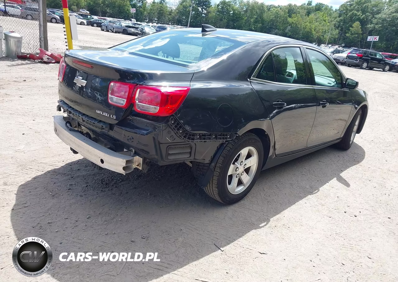 2015 Chevrolet Malibu Ls VIN:1G11B5SL4FF245918 - 4