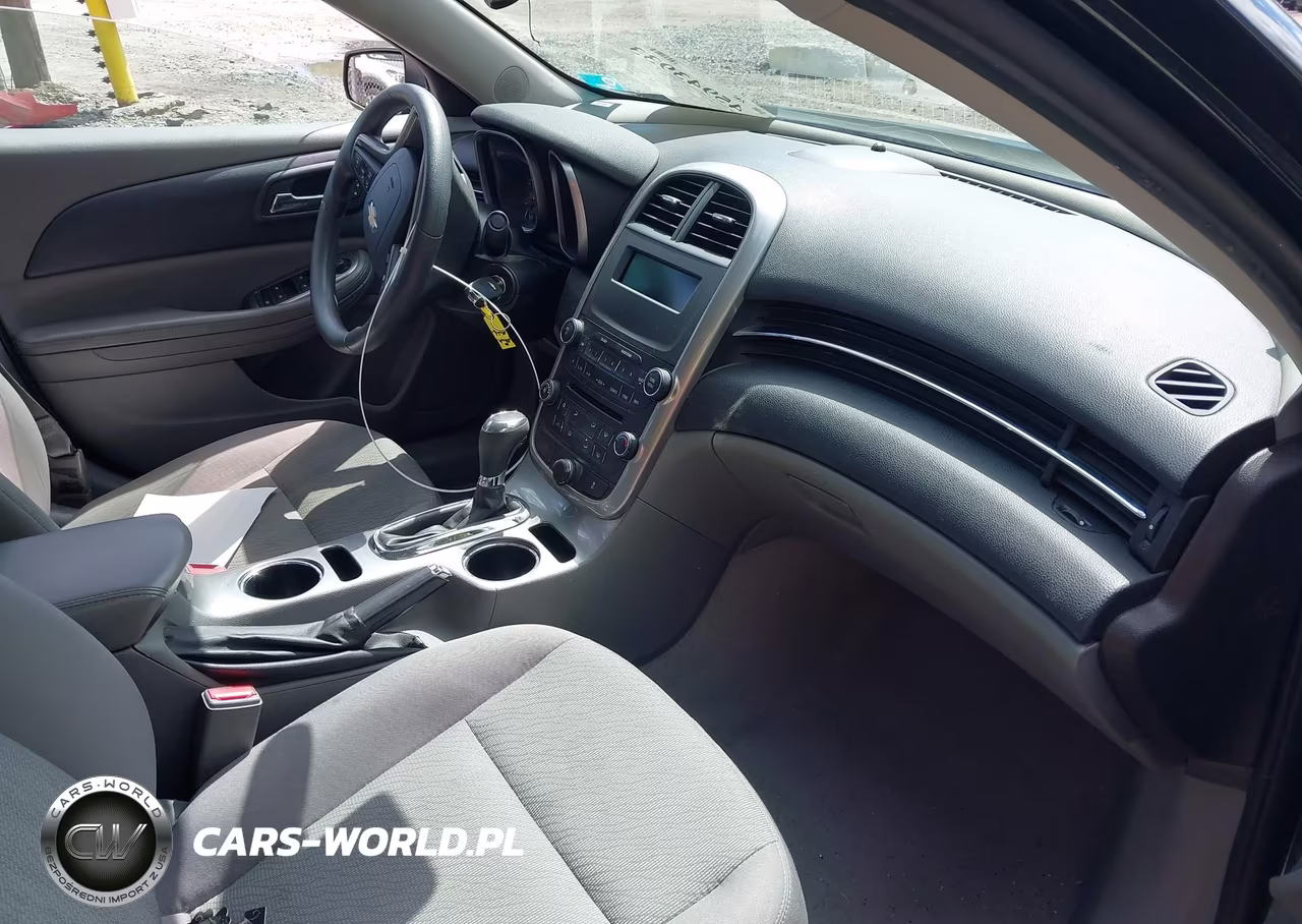 2015 Chevrolet Malibu Ls VIN:1G11B5SL4FF245918 - 5