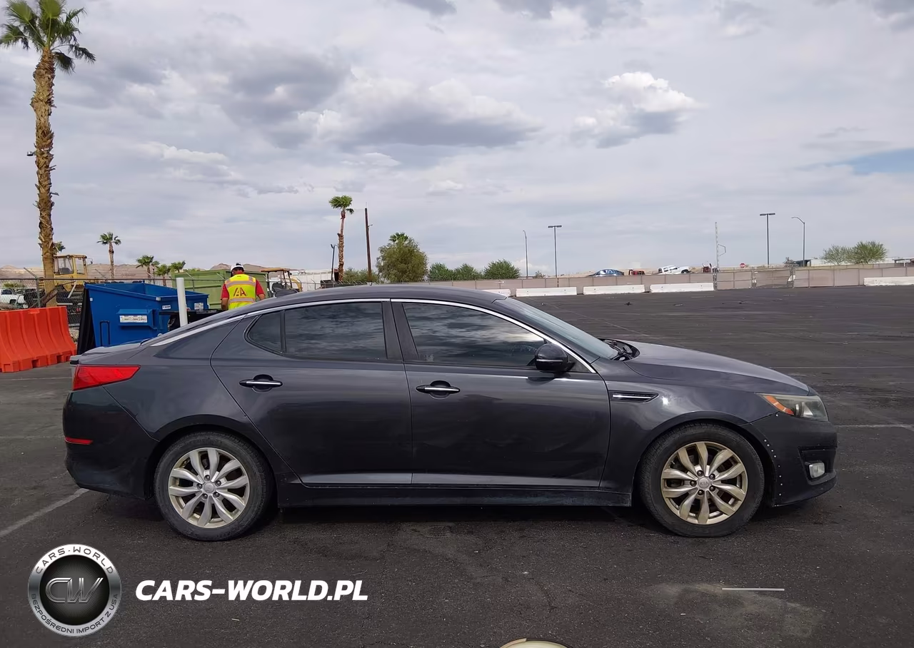 2015 Kia Optima Lx VIN:5XXGM4A71FG465979 - 13