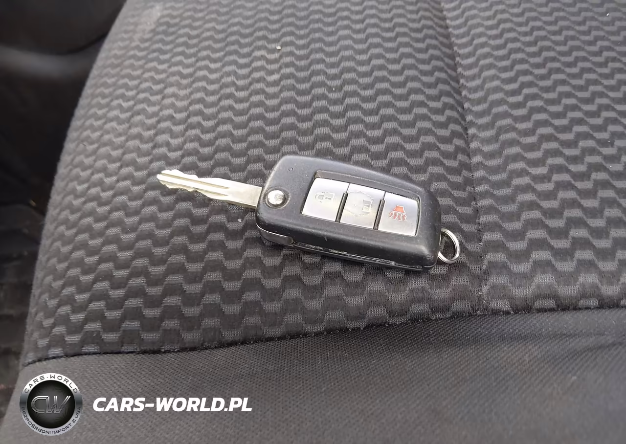 2019 Nissan Rogue Sport S VIN:JN1BJ1CP7KW235325 - 11