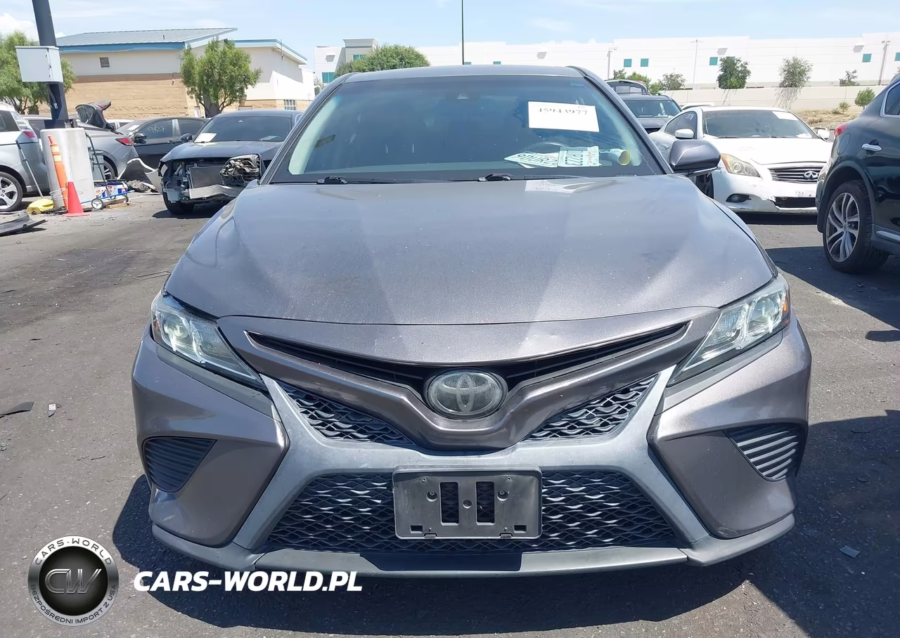 2018 Toyota Camry Se VIN:4T1B11HK4JU077204 - 12