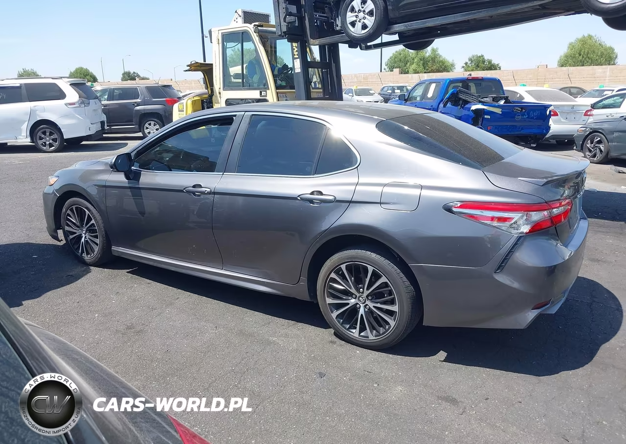 2018 Toyota Camry Se VIN:4T1B11HK4JU077204 - 14
