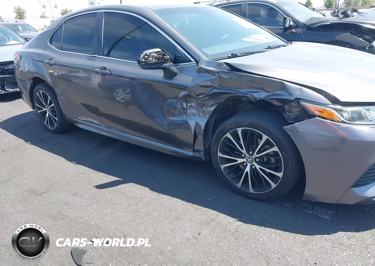 2018 Toyota Camry Se VIN:4T1B11HK4JU077204 - 6