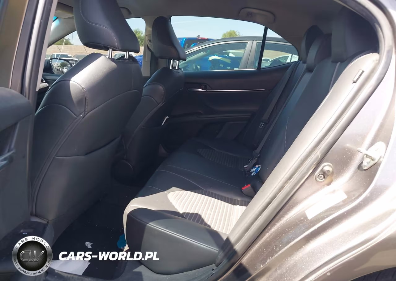 2018 Toyota Camry Se VIN:4T1B11HK4JU077204 - 8
