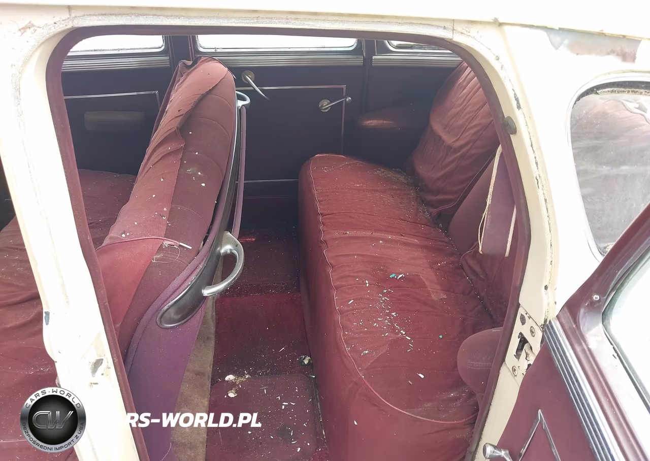 1948 Chrysler Windsor VIN:7076332 - 8