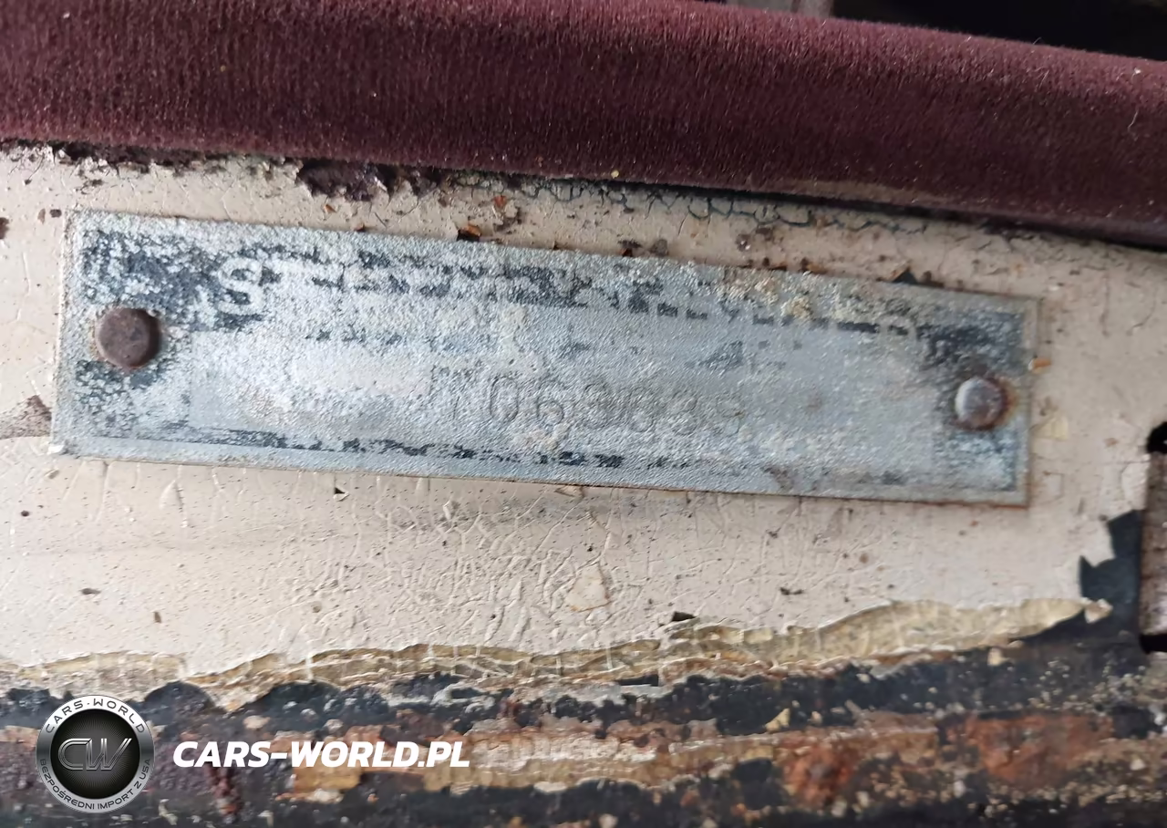 1948 Chrysler Windsor VIN:7076332 - 9