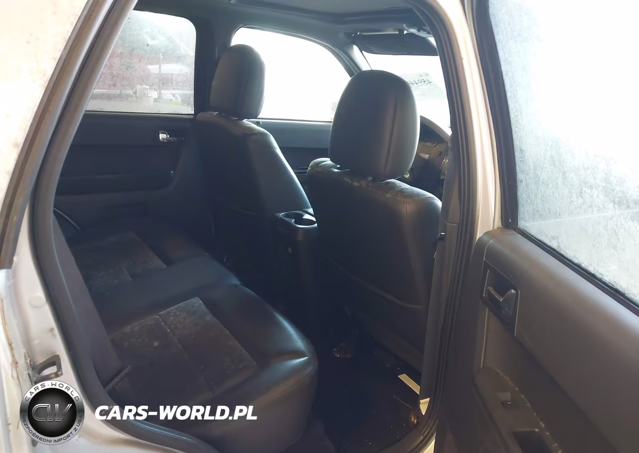 2010 Ford Escape Limited VIN:1FMCU9EG7AKC85731 - 8