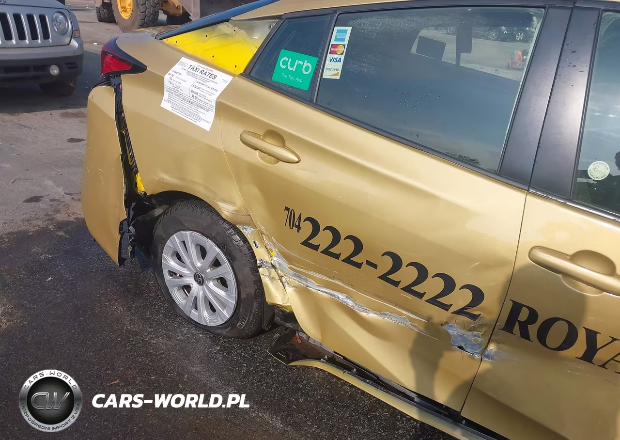 2022 Toyota Prius Le VIN:JTDKAMFU8N3159362 - 18