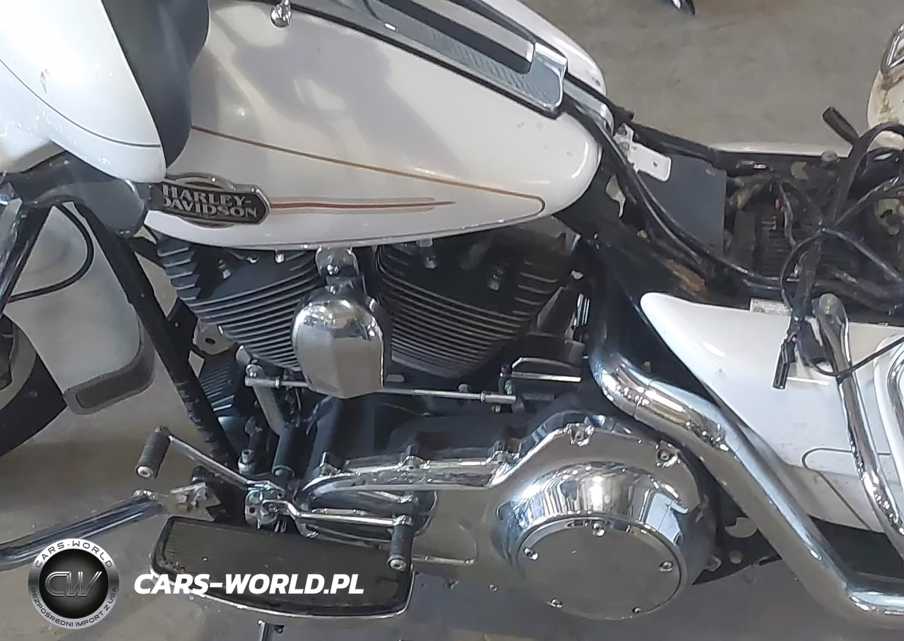 2008 Harley-Davidson Flhtcui VIN:1HD1FC4128Y652282 - 9