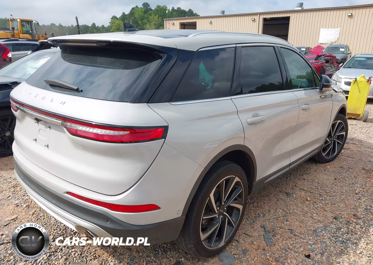 2023 Lincoln Corsair Reserve VIN:5LMCJ2DA3PUL04878 - 4