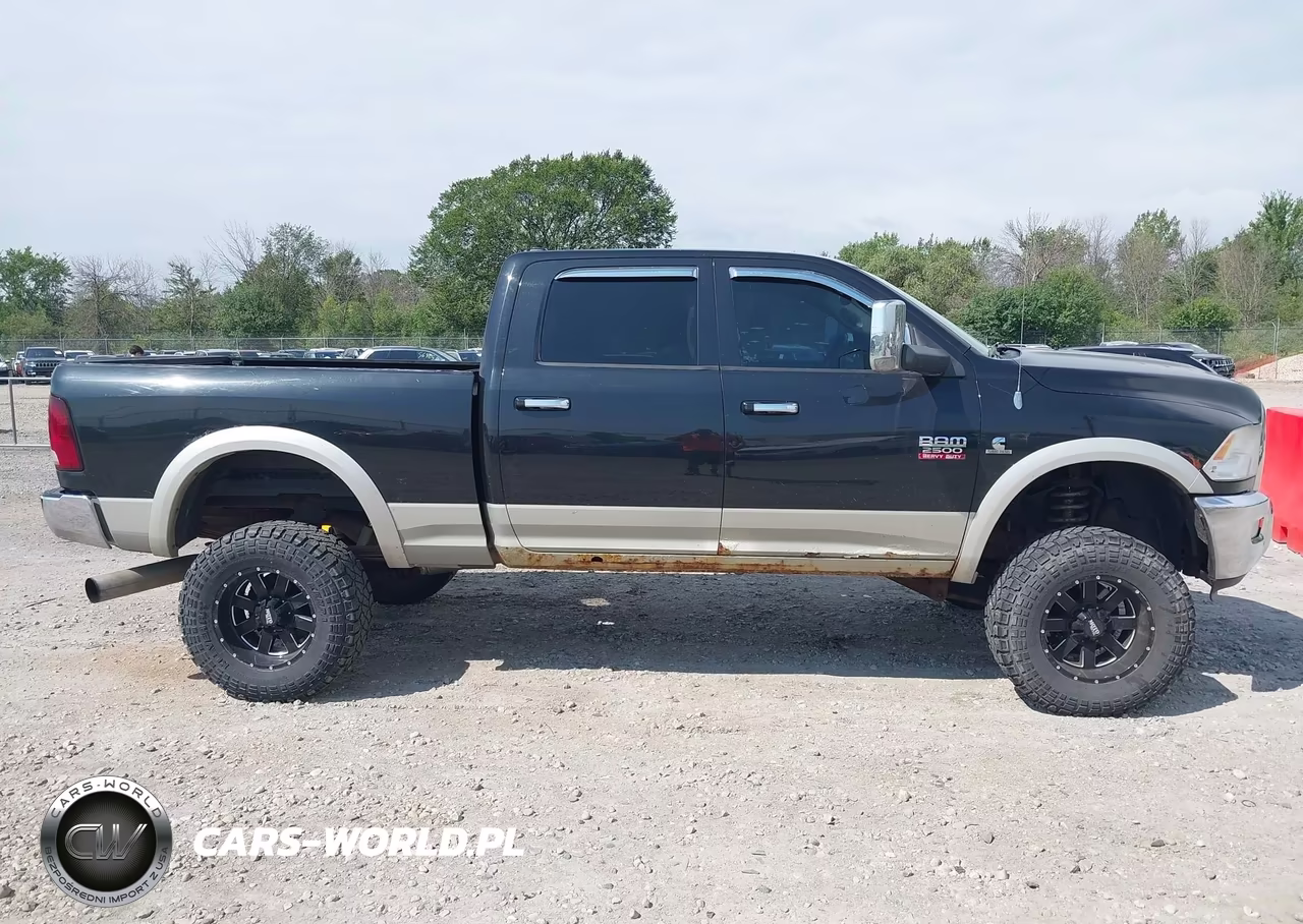2011 Ram Ram 2500 Laramie VIN:3D7UT2CLXBG591064 - 13