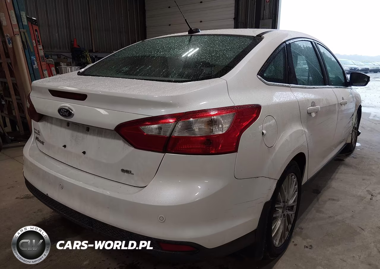 2012 Ford Focus Sel VIN:1FAHP3H27CL307633 - 4
