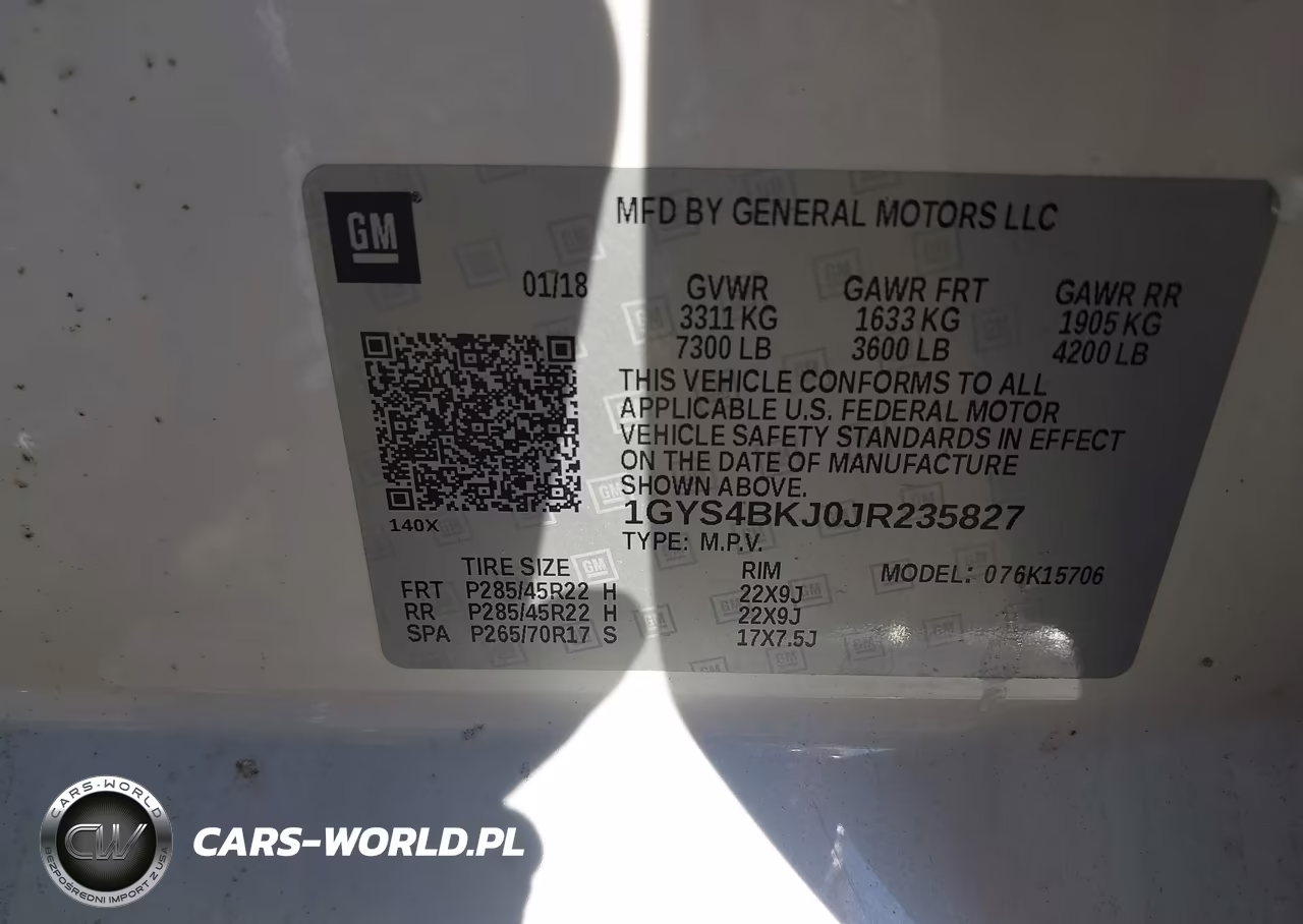 2018 Cadillac Escalade Luxury VIN:1GYS4BKJ0JR235827 - 9