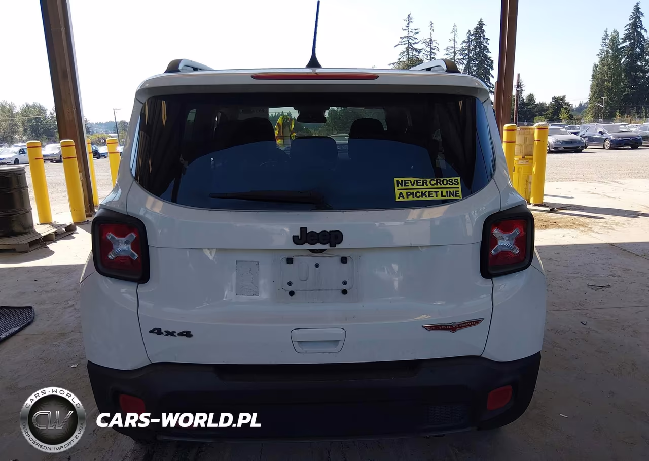 2018 Jeep Renegade Trailhawk 4X4 VIN:ZACCJBCB5JPG75454 - 16