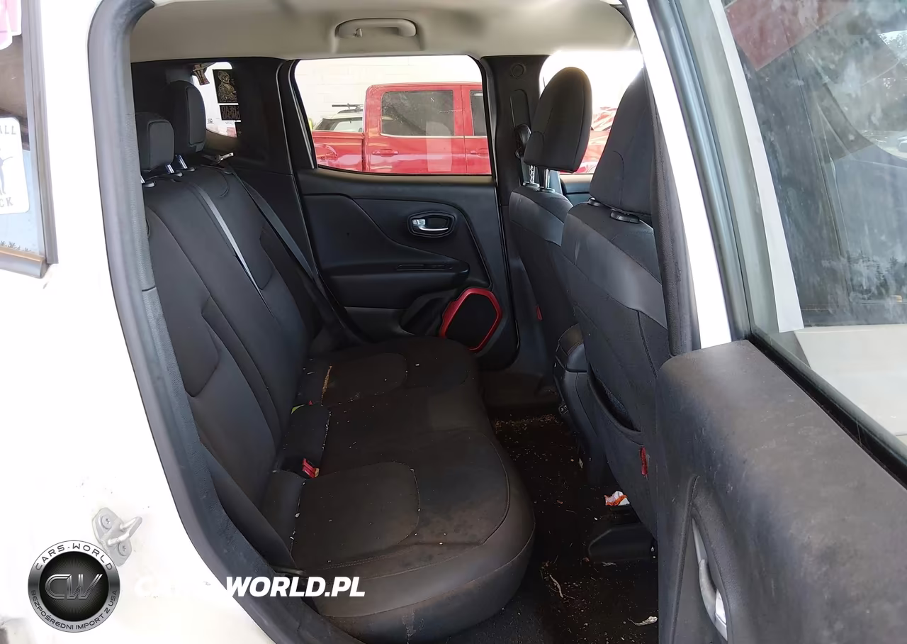 2018 Jeep Renegade Trailhawk 4X4 VIN:ZACCJBCB5JPG75454 - 8