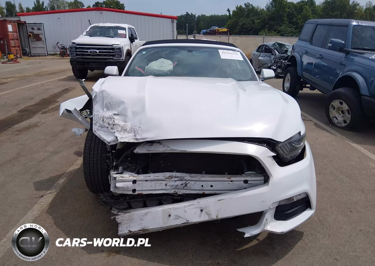 2016 Ford Mustang V6 VIN:1FATP8EM2G5329384 - 12