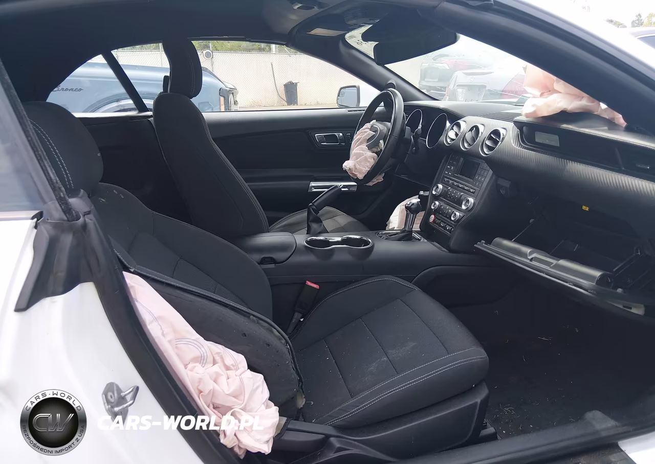 2016 Ford Mustang V6 VIN:1FATP8EM2G5329384 - 5