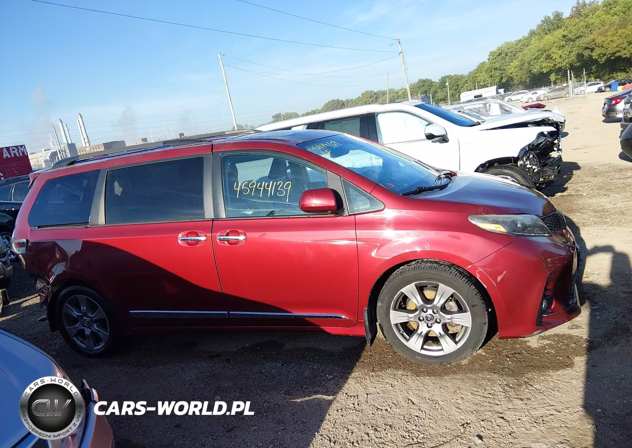 2018 Toyota Sienna Se 8 Passenger VIN:5TDXZ3DC3JS912629 - 14
