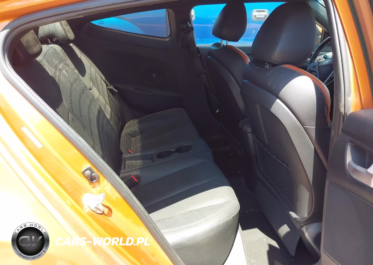 2016 Hyundai Veloster Turbo VIN:KMHTC6AE3GU287432 - 8
