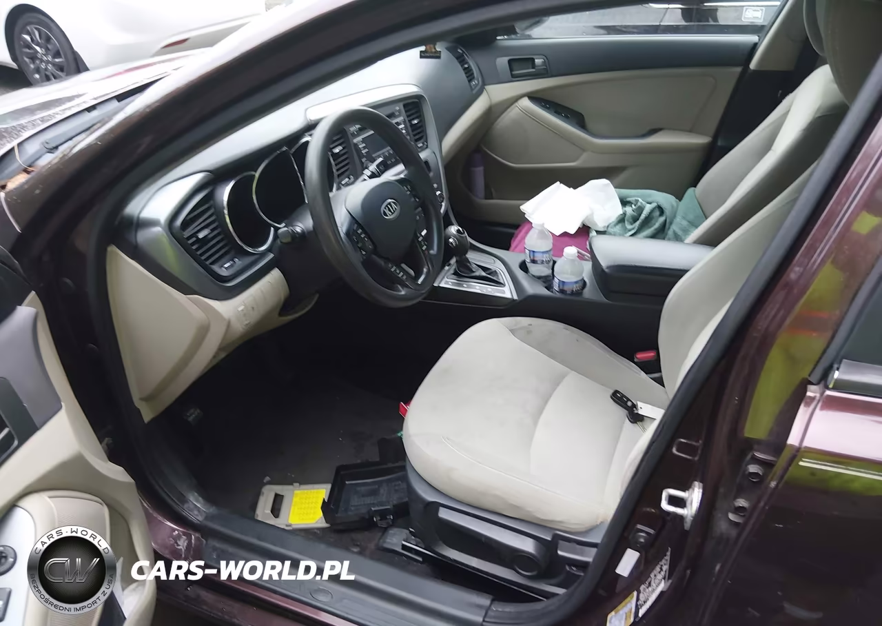 2012 Kia Optima Lx VIN:5XXGM4A75CG082297 - 5