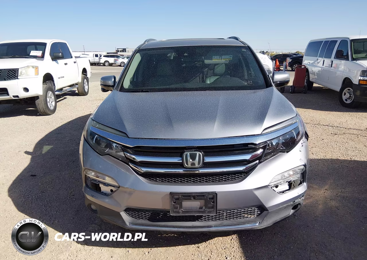 2018 Honda Pilot Touring VIN:5FNYF5H98JB006472 - 12