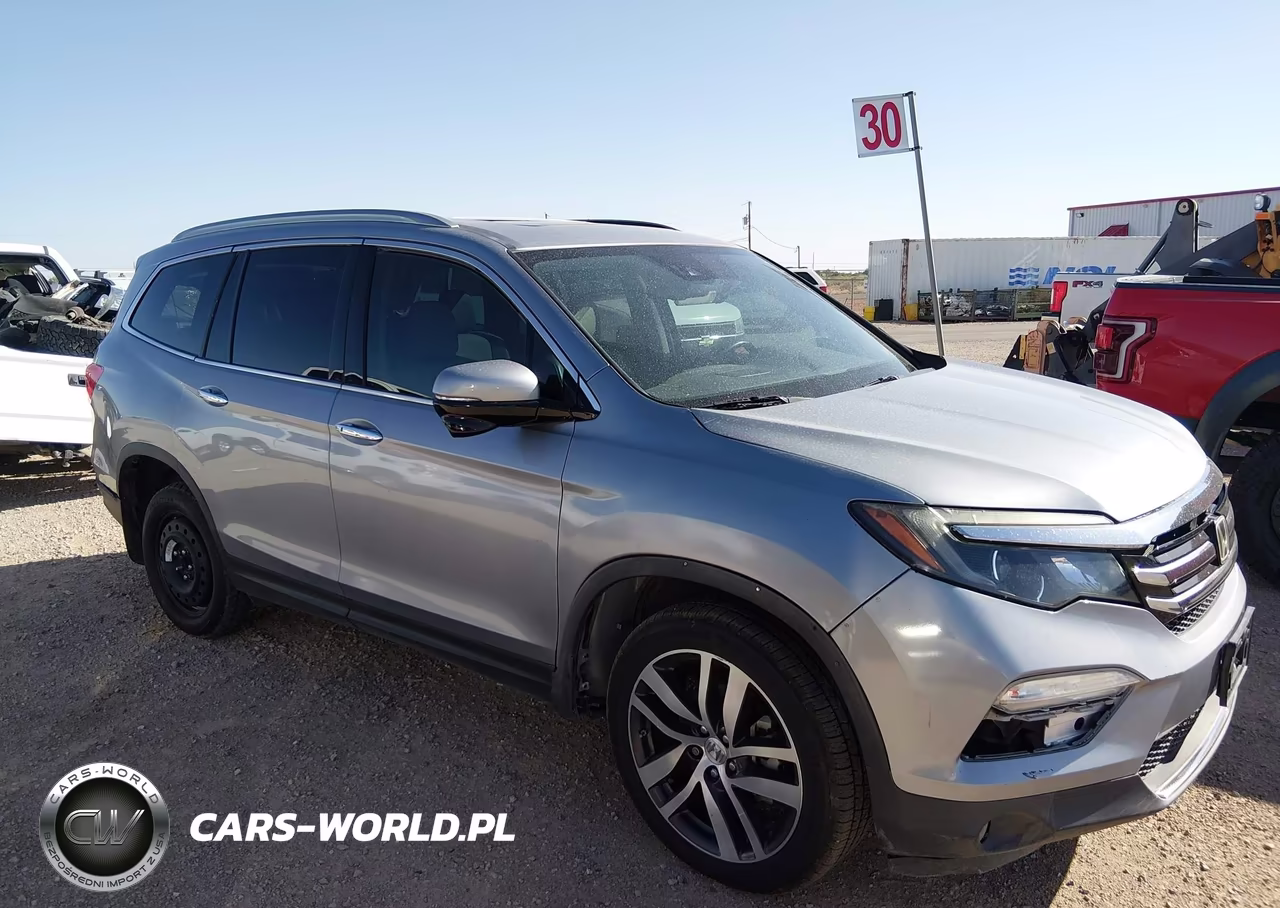 2018 Honda Pilot Touring VIN:5FNYF5H98JB006472 - 13