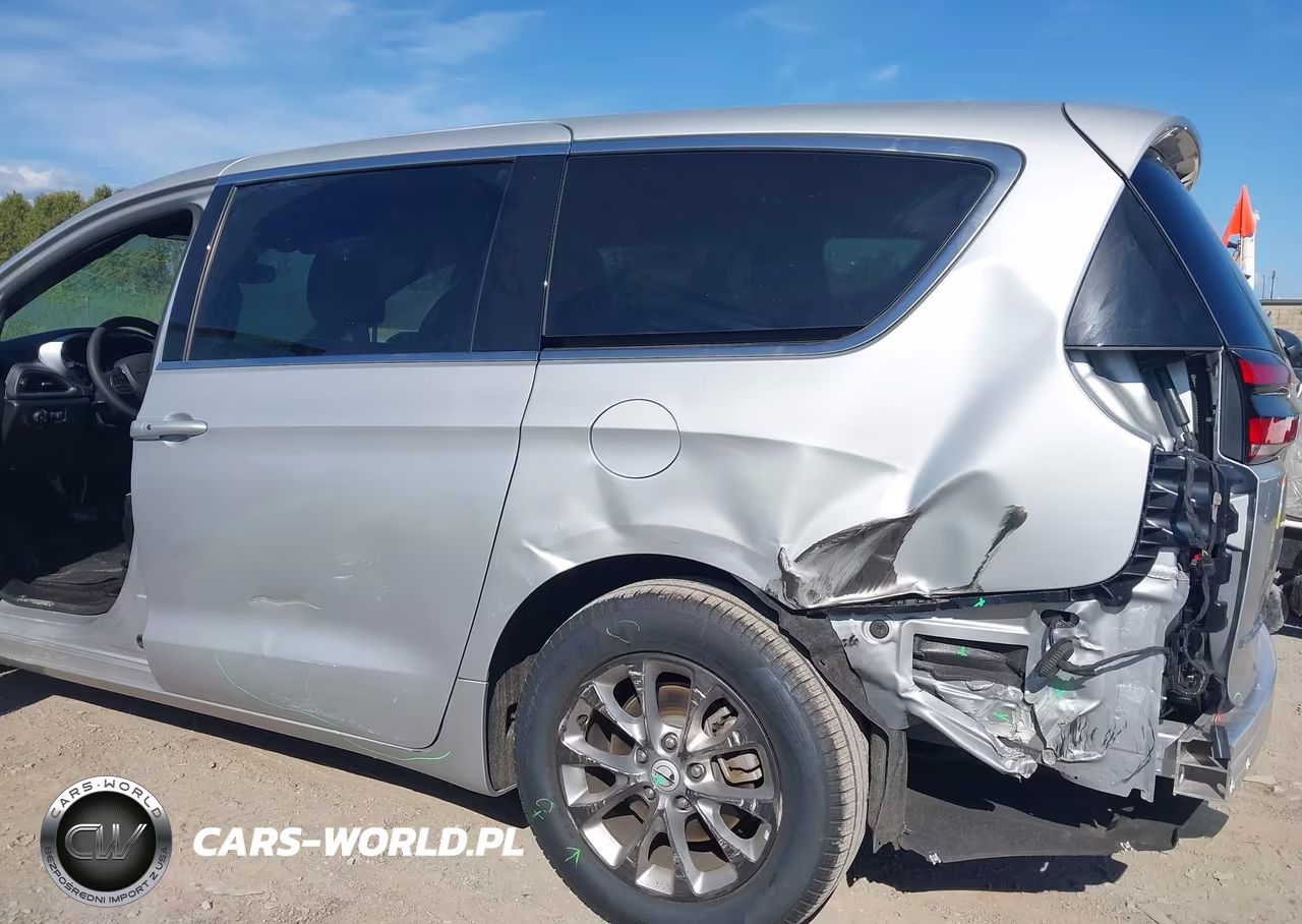 2026 Chrysler Pacifica Limited VIN:2C4RC1GG9TR208525 - 17
