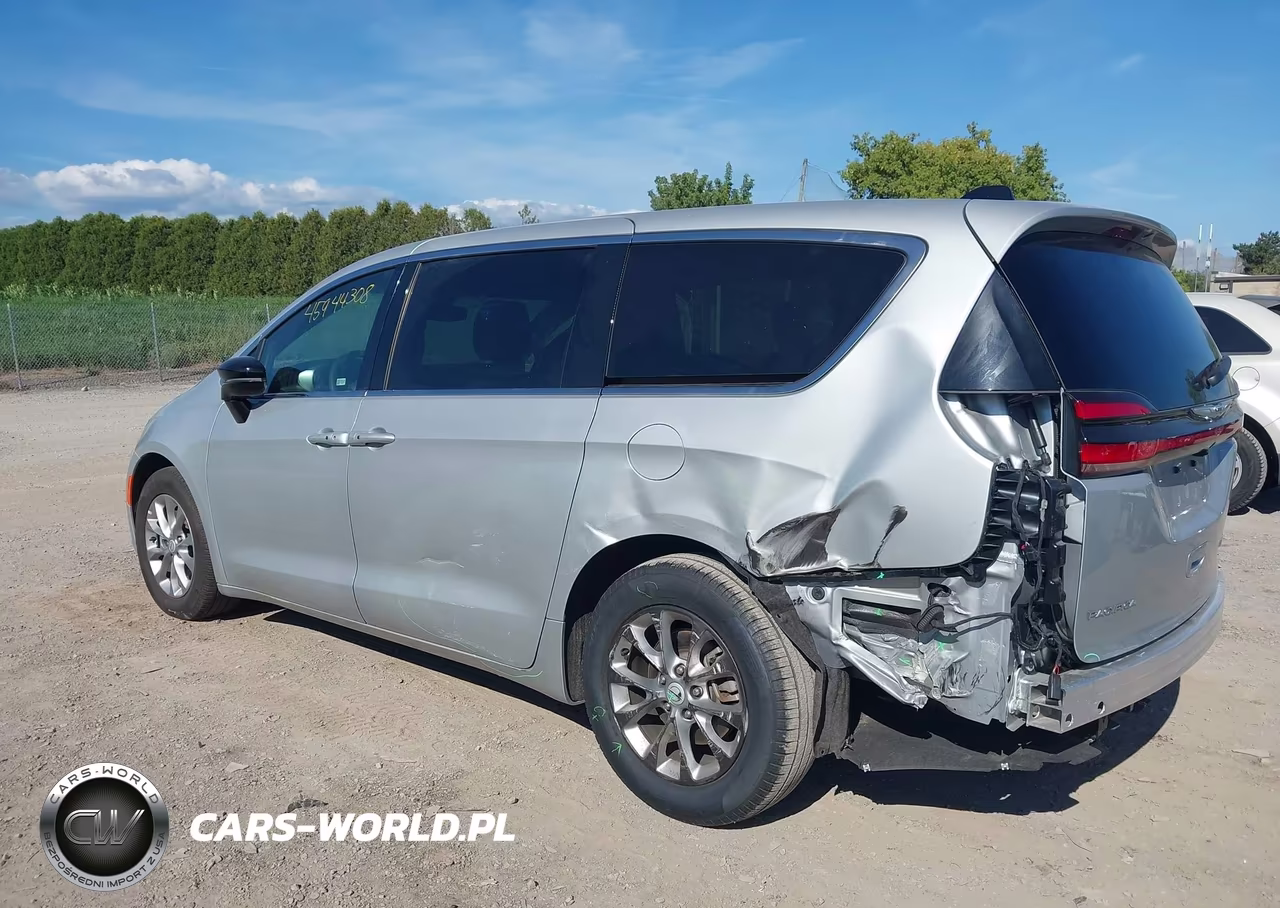 2026 Chrysler Pacifica Limited VIN:2C4RC1GG9TR208525 - 3