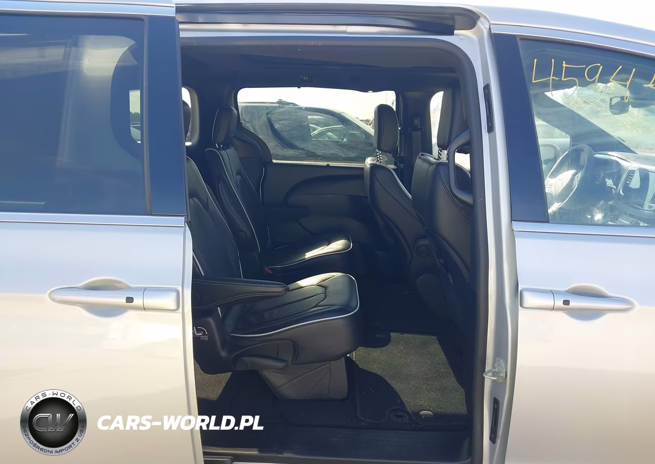 2026 Chrysler Pacifica Limited VIN:2C4RC1GG9TR208525 - 8