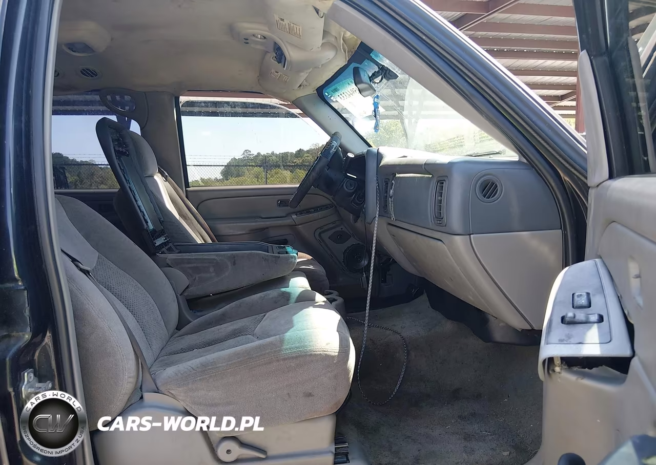 2004 Chevrolet Tahoe VIN:1GNEC13V741294949 - 5