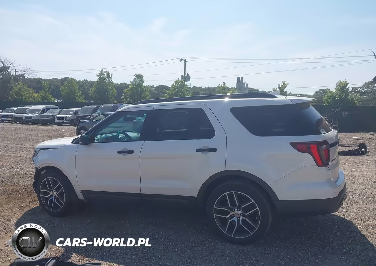 2016 Ford Explorer Sport VIN:1FM5K8GT2GGA05602 - 14
