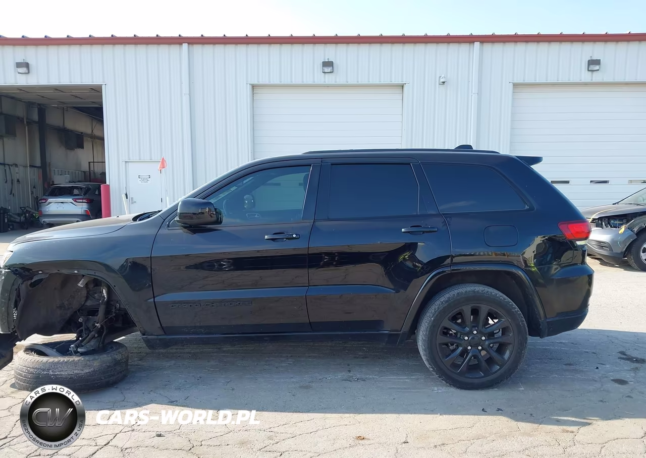 2017 Jeep Grand Cherokee Altitude VIN:1C4RJFAG3HC781383 - 14