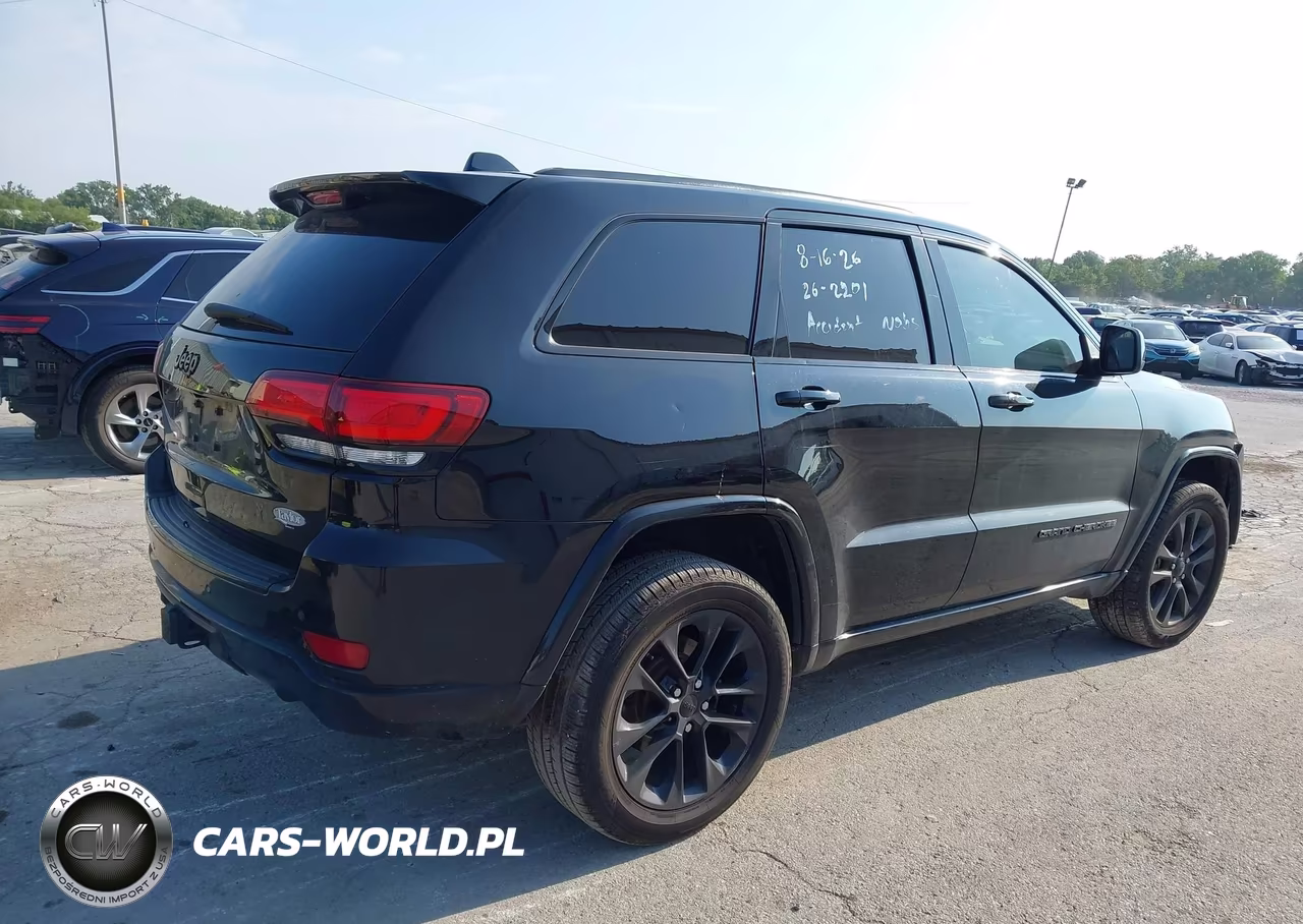 2017 Jeep Grand Cherokee Altitude VIN:1C4RJFAG3HC781383 - 4