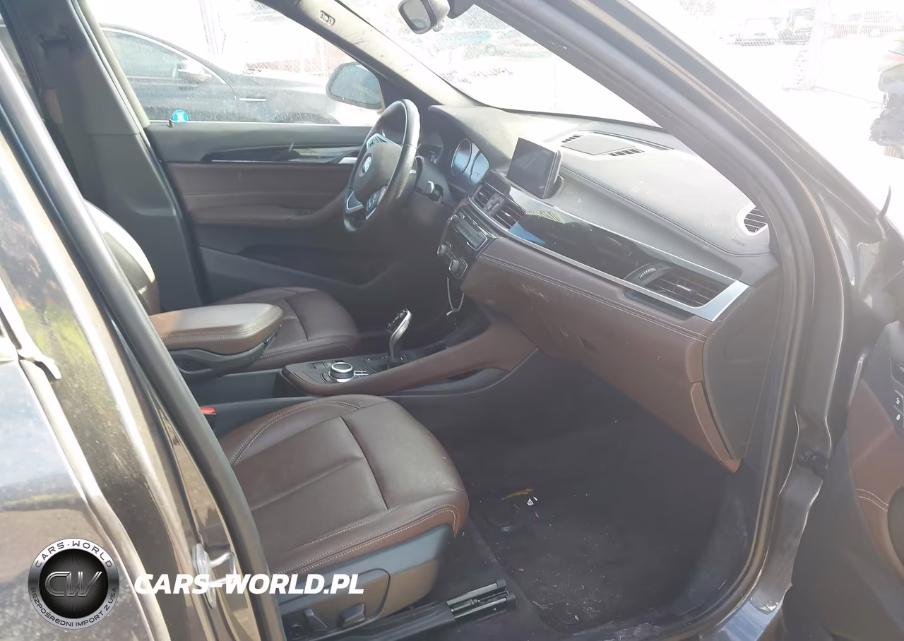 2021 BMW X1 xDrive28I VIN:WBXJG9C06M5T33833 - 5