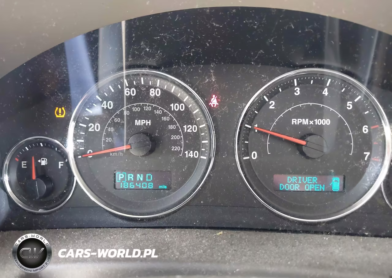 2007 Jeep Commander Sport VIN:1J8HG48K07C654297 - 7
