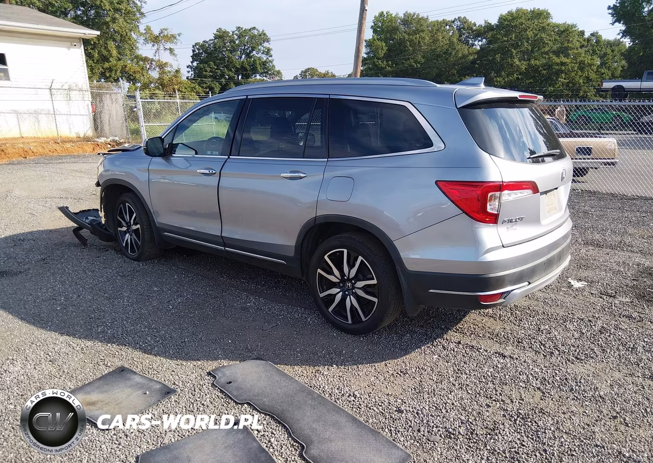 2019 Honda Pilot Touring VIN:5FNYF5H94KB011010 - 3