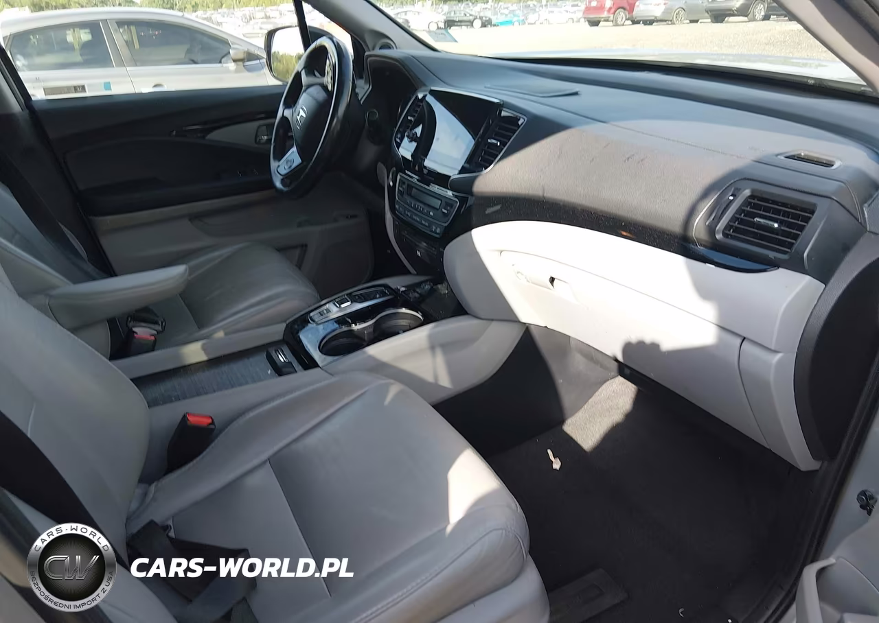2019 Honda Pilot Touring VIN:5FNYF5H94KB011010 - 5
